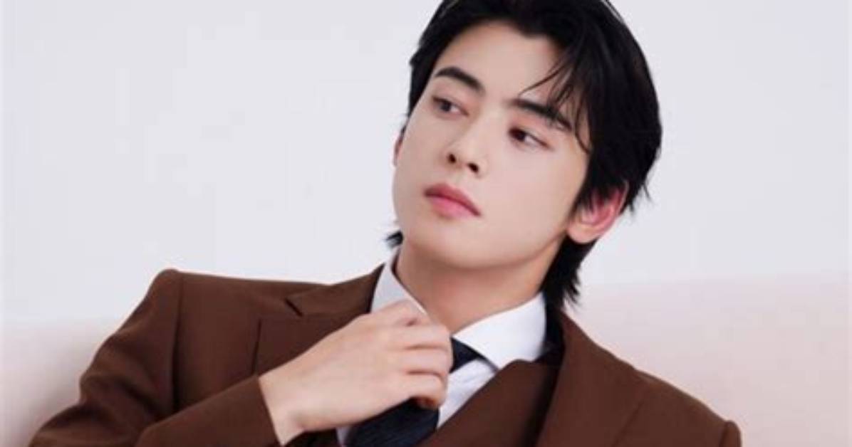 Find out: Who Is Cha Eunwoo's Girl?
